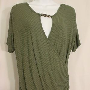 eVogues chain v-neck